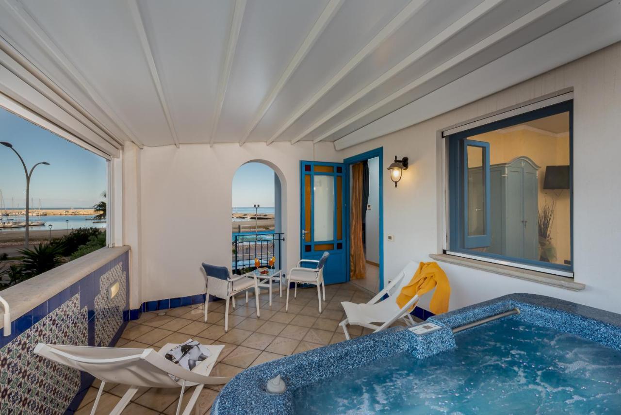 Hotel Ristorante Mediterraneo Faro San Vito Lo Capo Exteriér fotografie